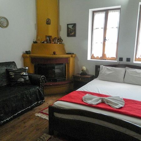 Guesthouse Klearchos Palaios Panteleimonas Buitenkant foto