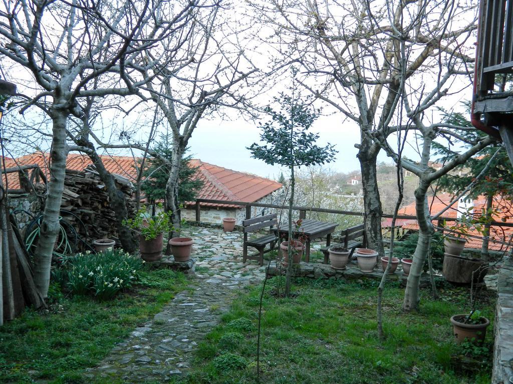 Guesthouse Klearchos Palaios Panteleimonas Buitenkant foto
