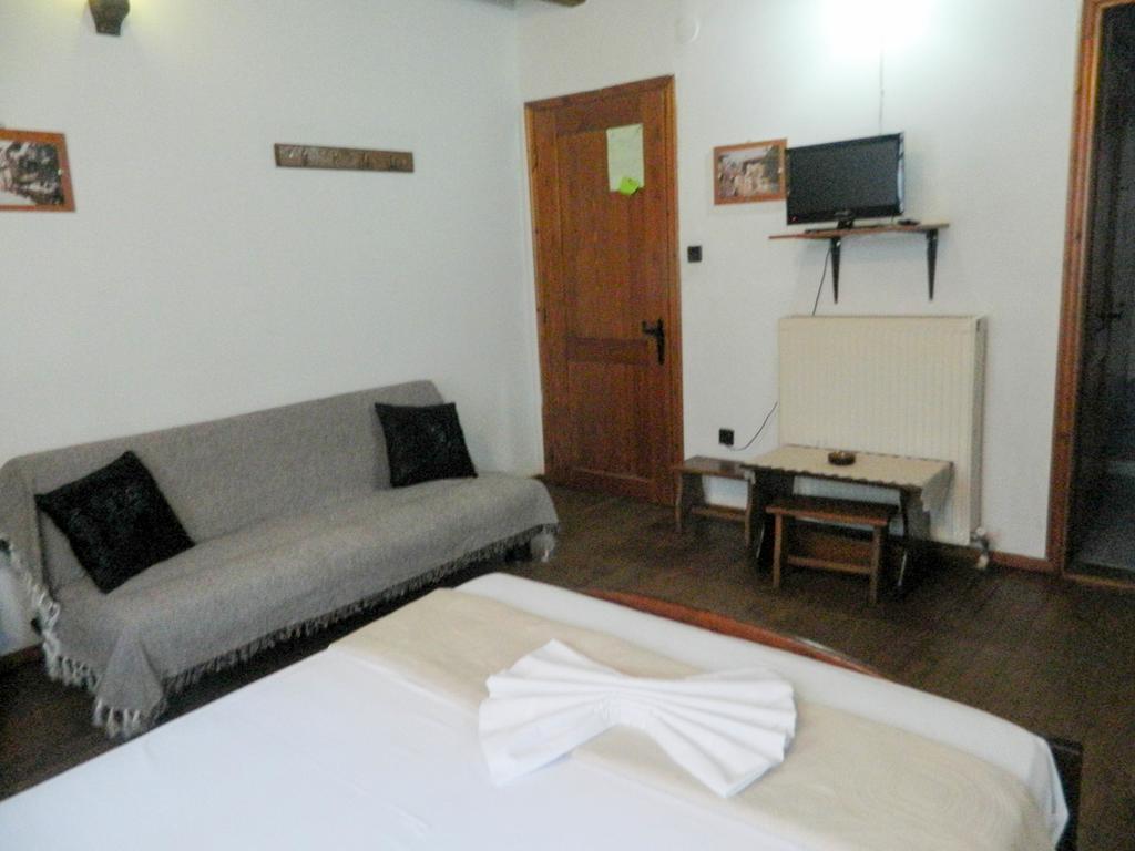 Guesthouse Klearchos Palaios Panteleimonas Buitenkant foto
