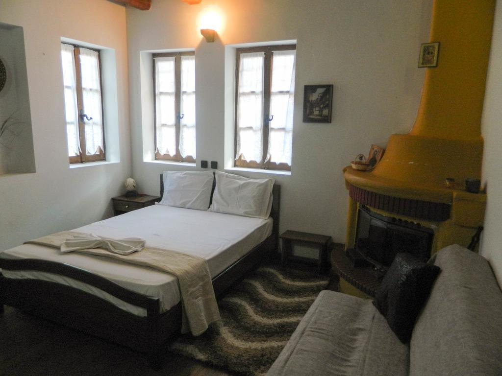 Guesthouse Klearchos Palaios Panteleimonas Buitenkant foto