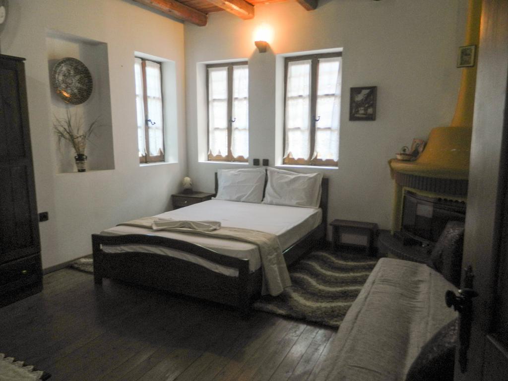 Guesthouse Klearchos Palaios Panteleimonas Buitenkant foto