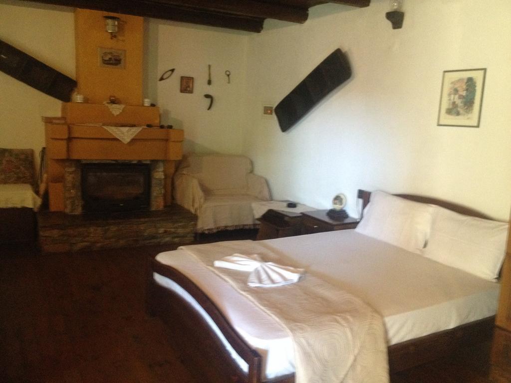 Guesthouse Klearchos Palaios Panteleimonas Buitenkant foto