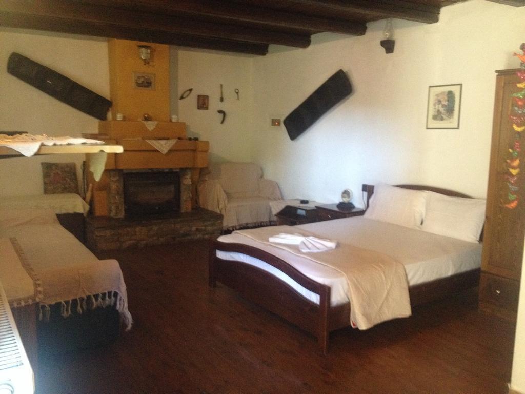 Guesthouse Klearchos Palaios Panteleimonas Buitenkant foto